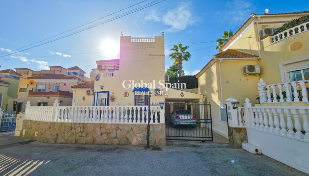 VILLA - Resale - VILLAMARTÍN -
                Costa Blanca