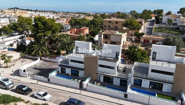 VILLA - Resale - VILLAMARTÍN -
                Costa Blanca