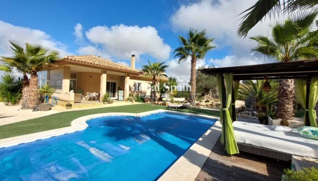 VILLA - Revente - ABANILLA -
                La Zarza