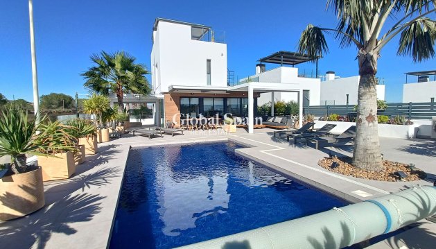 VILLA - Revente - ALGORFA -
                Inland