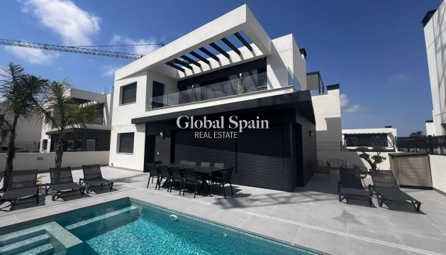 VILLA - Revente - ALGORFA -
                Inland