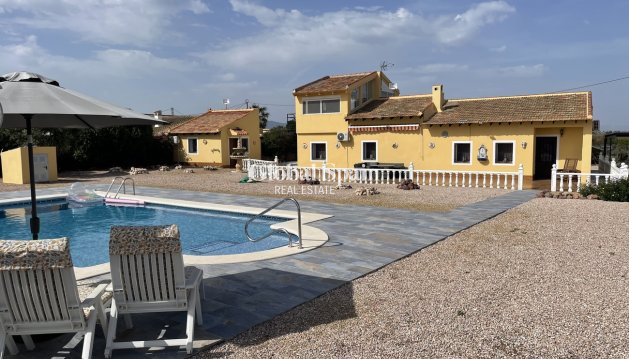 VILLA - Revente - ALHAMA DE MURCIA -
                Inland