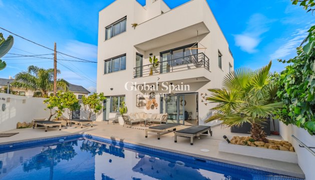 VILLA - Revente - ALICANTE -
                Cabo de las Huertas