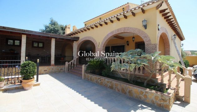 VILLA - Revente - BIGASTRO -
                Inland