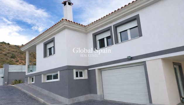VILLA - Revente - CALASPARRA -
                Inland