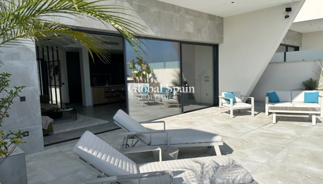 VILLA - Revente - CIUDAD QUESADA -
                CIUDAD QUESADA