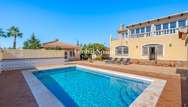 VILLA - Revente - CIUDAD QUESADA -
                CIUDAD QUESADA