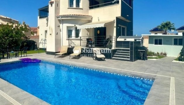 VILLA - Revente - CIUDAD QUESADA -
                CIUDAD QUESADA