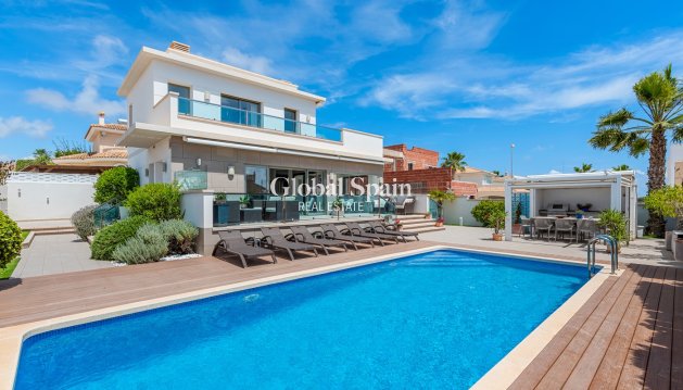 Villa - Revente - CIUDAD QUESADA -
                CIUDAD QUESADA