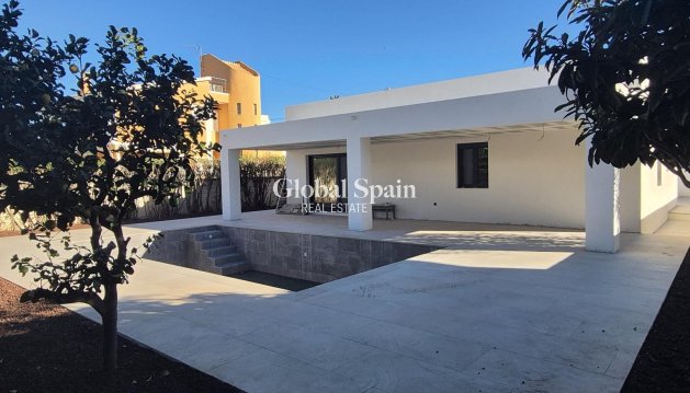 VILLA - Revente - DENIA -
                Costa Blanca