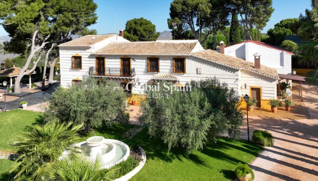 Villa - Revente - Elda -
                Elda