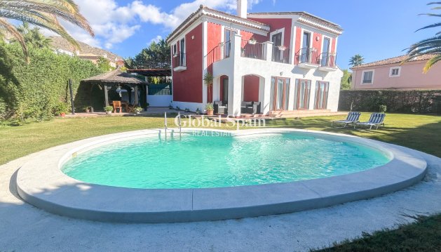 VILLA - Revente - FINESTRAT -
                FINESTRAT