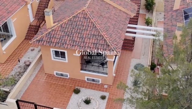 VILLA - Revente - LA ROMANA -
                Inland