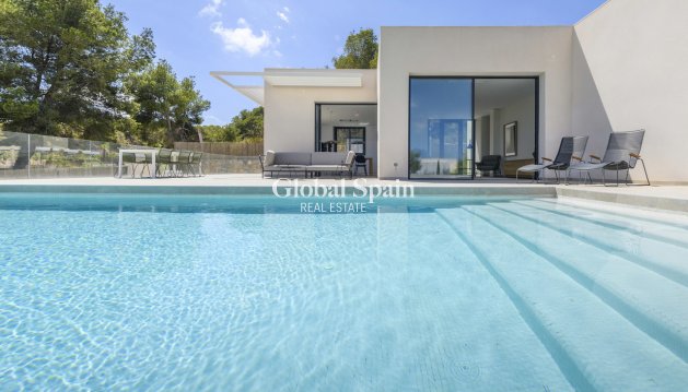 VILLA - Revente - LAS COLINAS GOLF RESORT -
                Costa Blanca