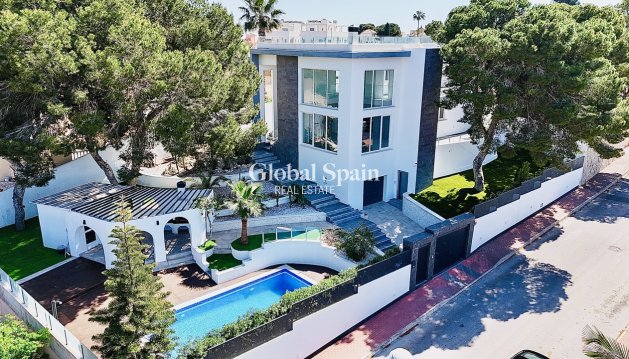 VILLA - Revente - LOS BALCONES - LOS ALTOS -
                Costa Blanca