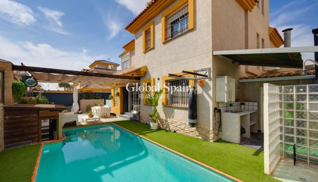 VILLA - Revente - LOS MONTESINOS -
                La Herrada