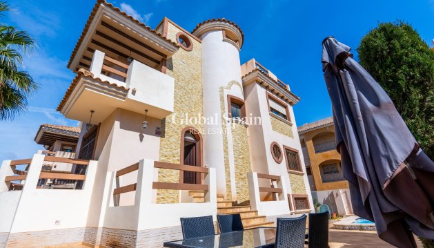 VILLA - Revente - ORIHUELA COSTA -
                Costa Blanca