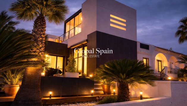 VILLA - Revente - ORIHUELA COSTA -
                Costa Blanca