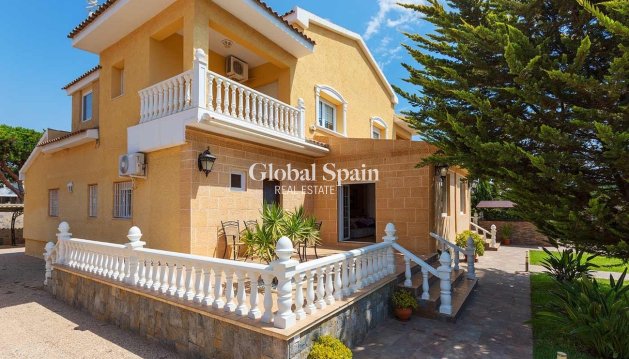 VILLA - Revente - ORIHUELA COSTA -
                Costa Blanca
