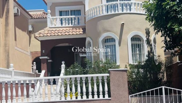 VILLA - Revente - ORIHUELA COSTA -
                Costa Blanca