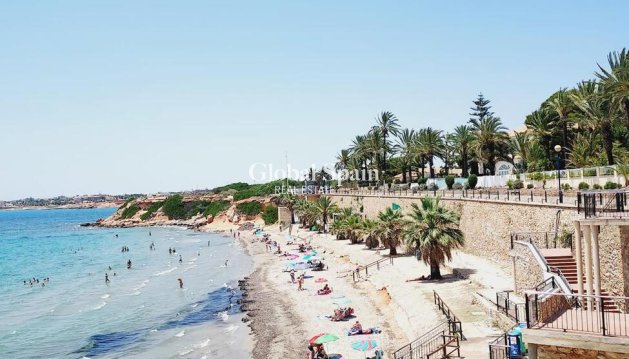 VILLA - Revente - ORIHUELA COSTA -
                Punta Prima