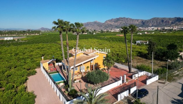 VILLA - Revente - ORIHUELA -
                Inland