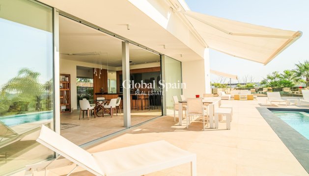 VILLA - Revente - ORIHUELA -
                LAS COLINAS GOLF RESORT