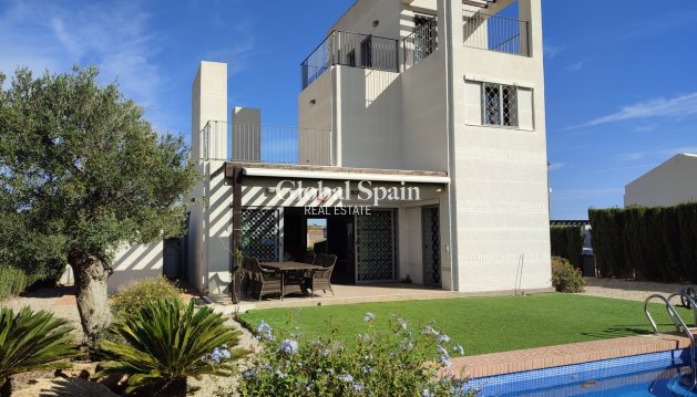 VILLA - Revente - PERALEJA GOLF -
                Inland