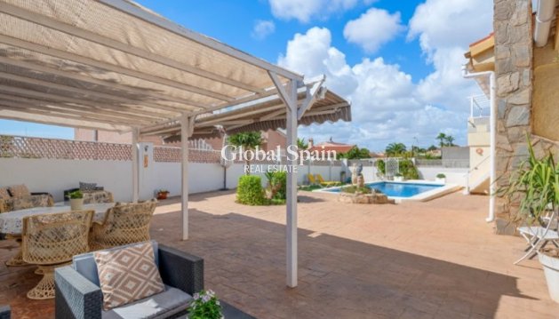 VILLA - Revente - ROJALES -
                Ciudad Quesada