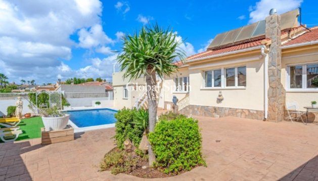 VILLA - Revente - ROJALES -
                Ciudad Quesada