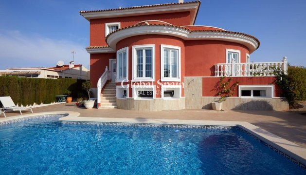 VILLA - Revente - ROJALES -
                Inland