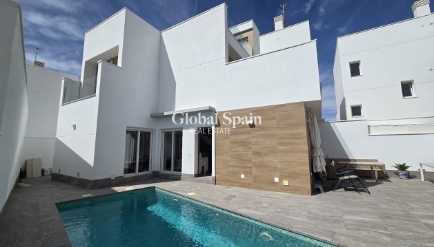 VILLA - Revente - SAN PEDRO DEL PINATAR -
                Costa Calida