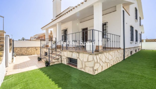 VILLA - Revente - SANTIAGO DE LA RIBERA -
                Costa Calida