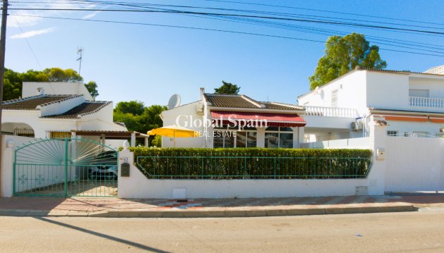 VILLA - Revente - TORREVIEJA -
                Costa Blanca