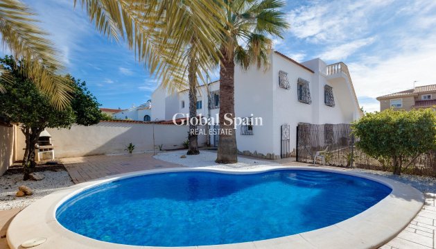 VILLA - Revente - TORREVIEJA -
                La Siesta - El Salado - Torreta