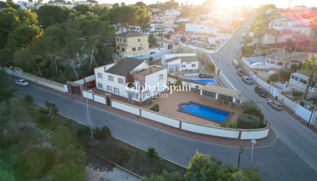 VILLA - Revente - TORREVIEJA -
                LOS BALCONES - LOS ALTOS