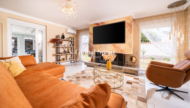 VILLA - Revente - TORREVIEJA -
                Torreta