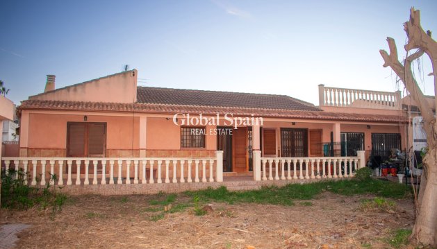 VILLA - Revente - TORREVIEJA -
                Torrevieja