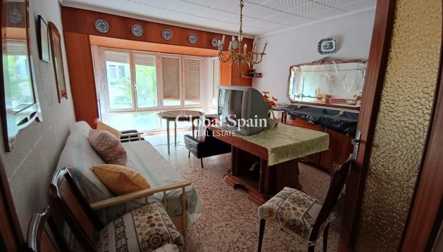 VILLA - Revente - TORREVIEJA -
                Torrevieja