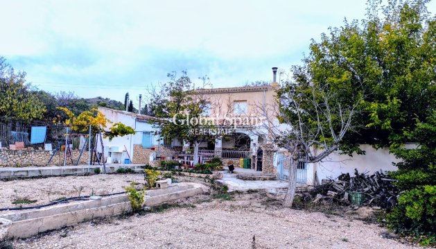 VILLA - Revente - YECLA -
                Inland