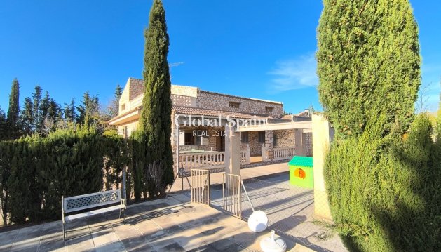 VILLA - Revente - YECLA -
                Inland