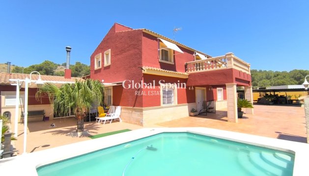 VILLA - Revente - YECLA -
                Inland