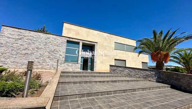 VILLA - Revente - YECLA -
                Inland