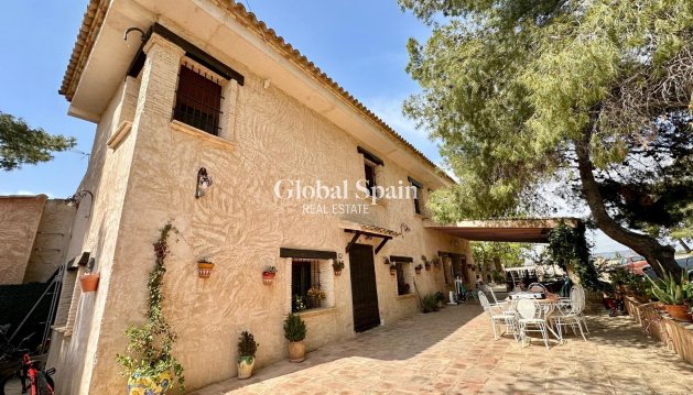 VILLA - Revente - YECLA -
                Inland