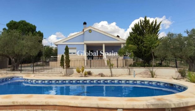 VILLA - Revente - YECLA -
                Inland