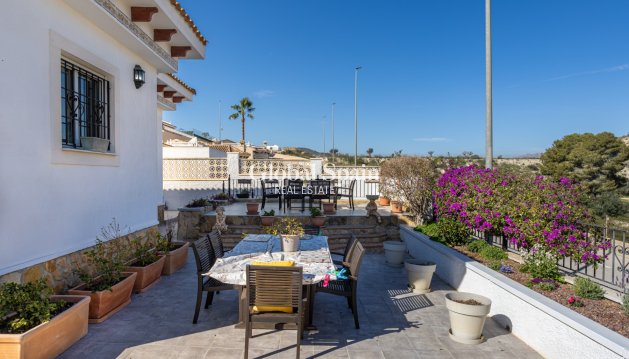 VILLA - Venta - BIGASTRO -
                Inland