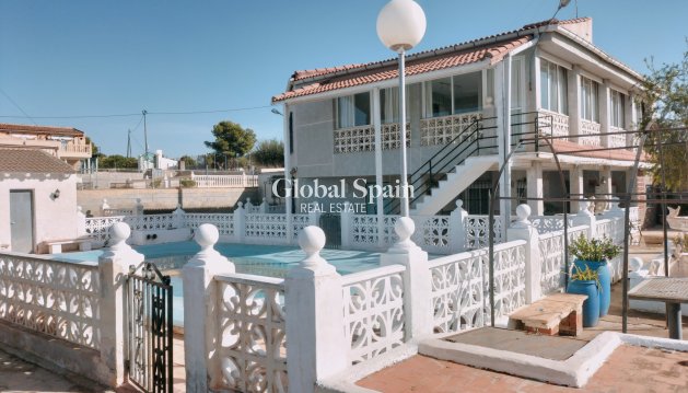 VILLA - Venta - CREVILLENTE -
                Inland