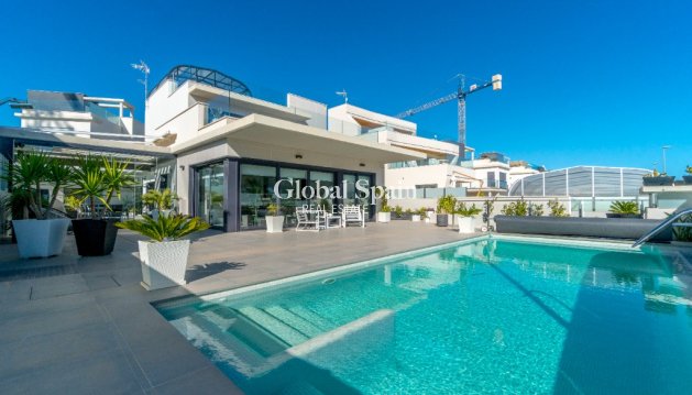 Villa - Venta - DEHESA DE CAMPOAMOR -
                DEHESA DE CAMPOAMOR