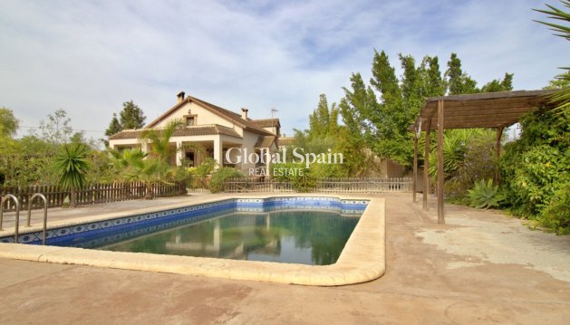 VILLA - Venta - ELCHE -
                Valverde