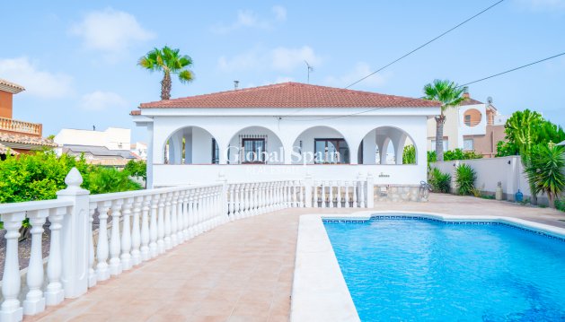 VILLA - Venta - LOS BALCONES - LOS ALTOS -
                Costa Blanca